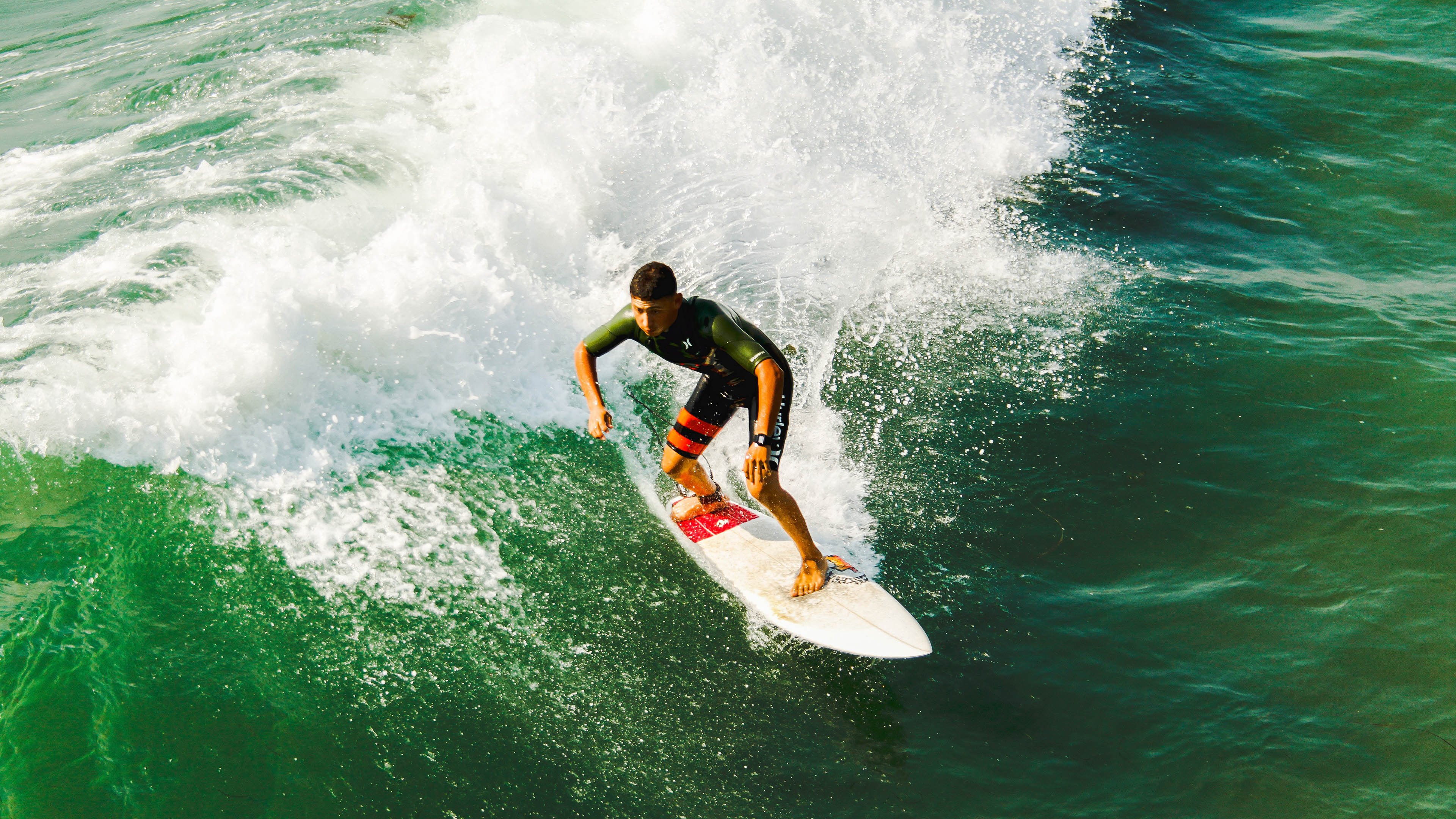 欧洲杯预选赛的惊险一幕：胜负悬念揭晓，欧洲杯预选赛比赛结果